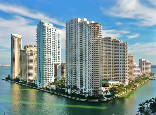 Brickell_Key_from_north_20100211.jpg