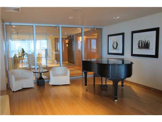 900 Biscayne Bay