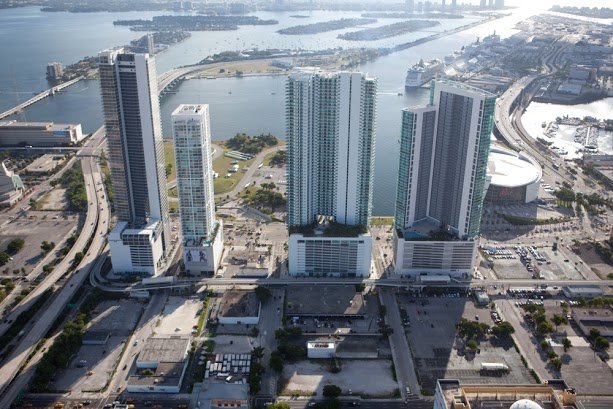 900 Biscayne Bay